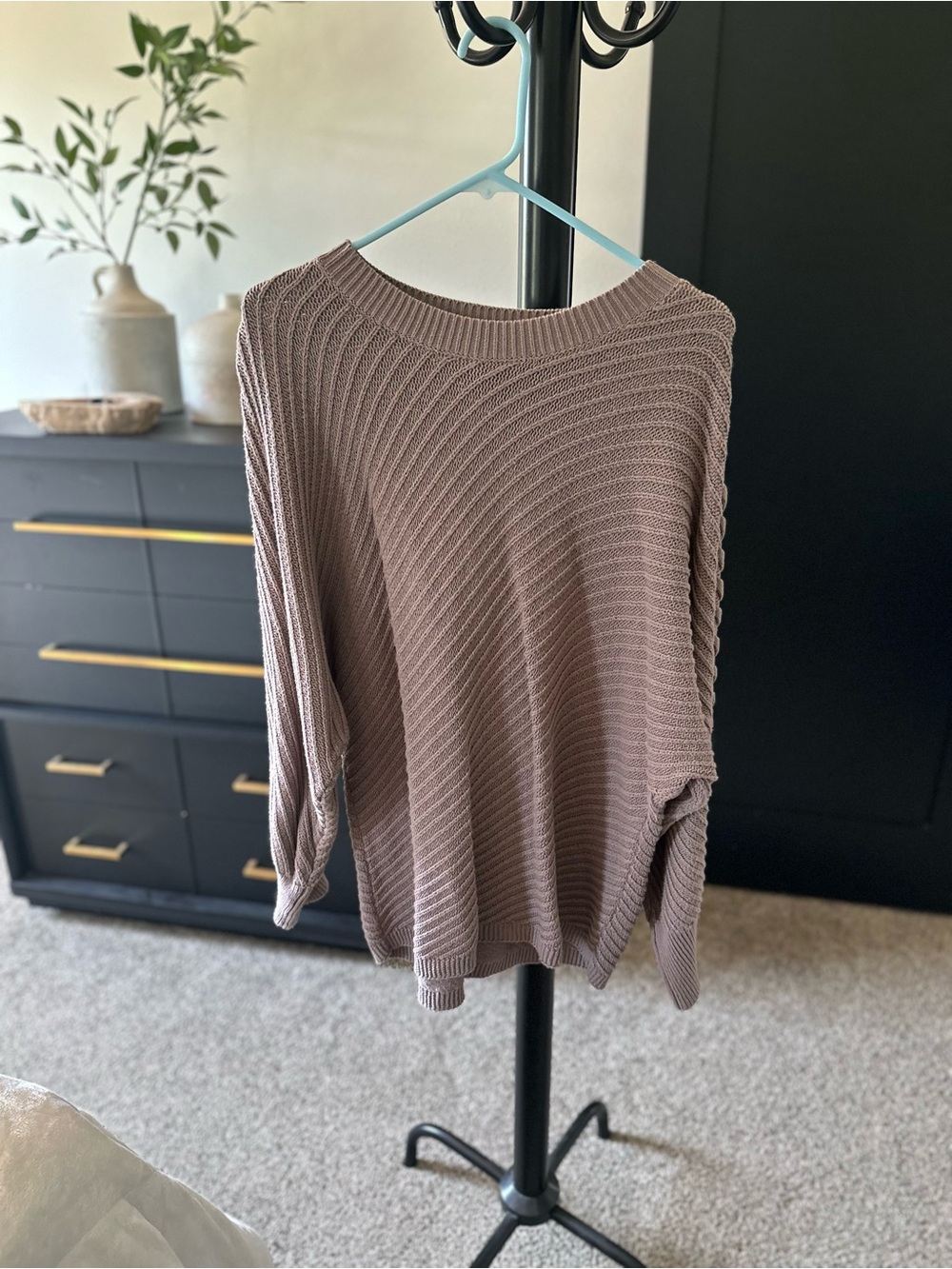 Simply Vera Vera Wang Ribbed Crewneck Sweater in Mauve Taupe